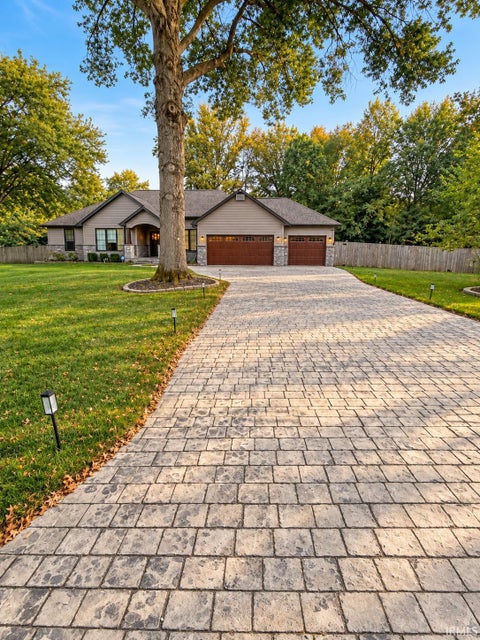 Tiny photo for 3715 Henry Drive, Logansport, IN 46947 (MLS # 202644747)