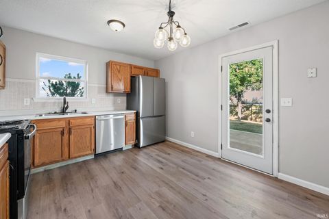 Tiny photo for 904 Gulf Shore Boulevard, Kokomo, IN 46902 (MLS # 202542428)