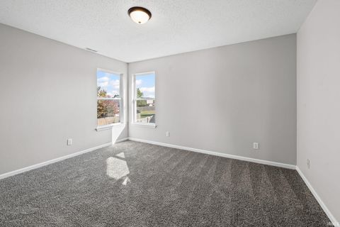 Tiny photo for 904 Gulf Shore Boulevard, Kokomo, IN 46902 (MLS # 202542428)