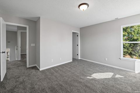 Tiny photo for 904 Gulf Shore Boulevard, Kokomo, IN 46902 (MLS # 202542428)