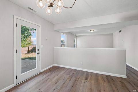 Tiny photo for 904 Gulf Shore Boulevard, Kokomo, IN 46902 (MLS # 202542428)