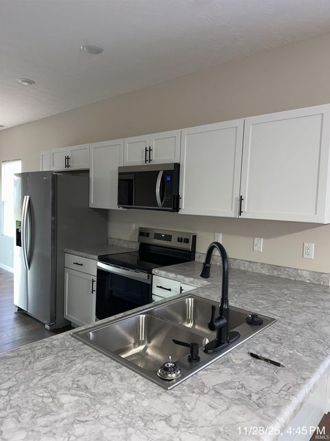 Tiny photo for 1341 S Waugh Street, Kokomo, IN 46901 (MLS # 202547609)