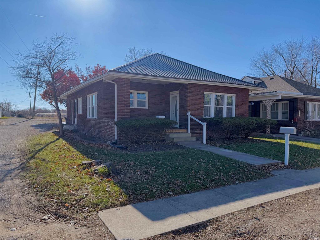 Photo of 307 E Union St Street, Portland, IN 47371 (MLS # 202547694)