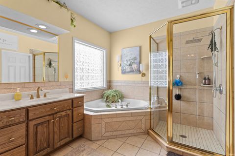 Tiny photo for 1544 Foxhaven Drive, Kokomo, IN 46902 (MLS # 202605474)