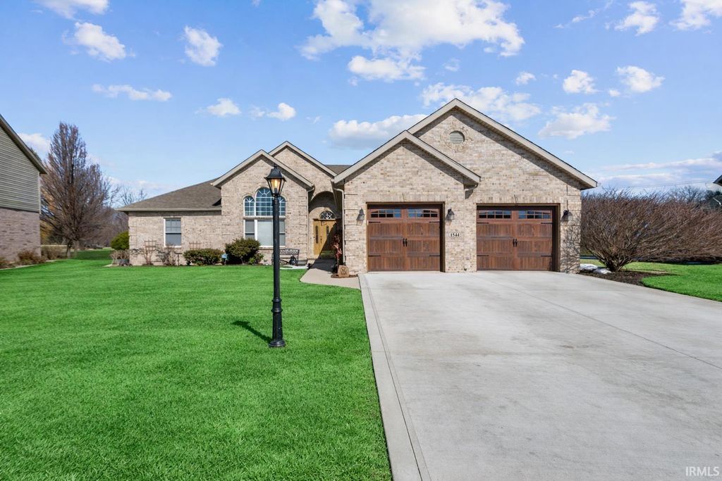 Photo of 1544 Foxhaven Drive, Kokomo, IN 46902 (MLS # 202605474)