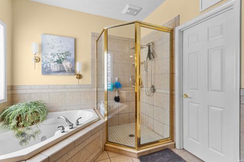 Tiny photo for 1544 Foxhaven Drive, Kokomo, IN 46902 (MLS # 202605474)