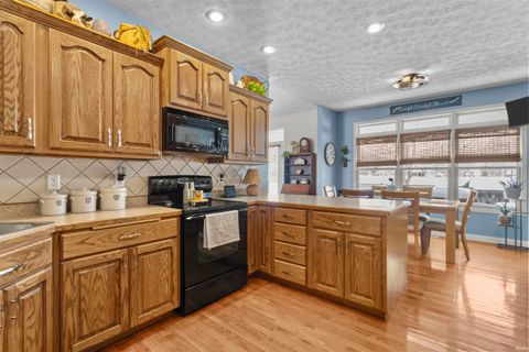 Tiny photo for 1544 Foxhaven Drive, Kokomo, IN 46902 (MLS # 202605474)