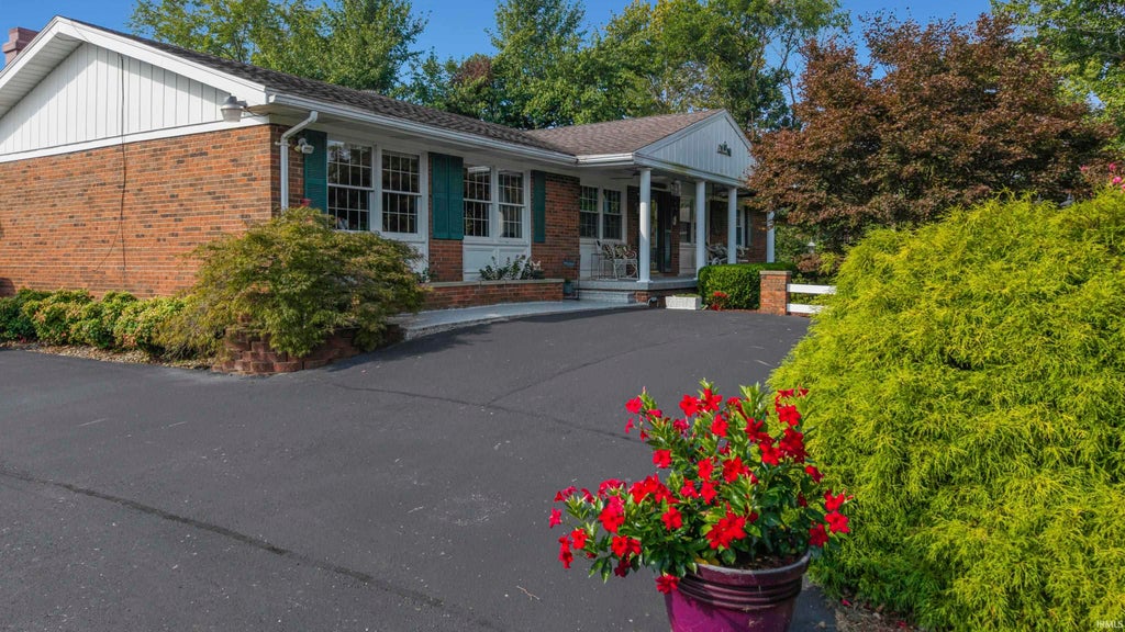 Photo of 4133 Glen Drive, Boonville, IN 47601 (MLS # 202638736)