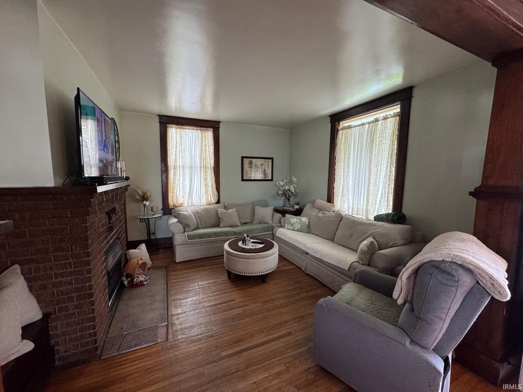 Photo of 1030 Franklin Street, Rochester, IN 46975 (MLS # 202613737)