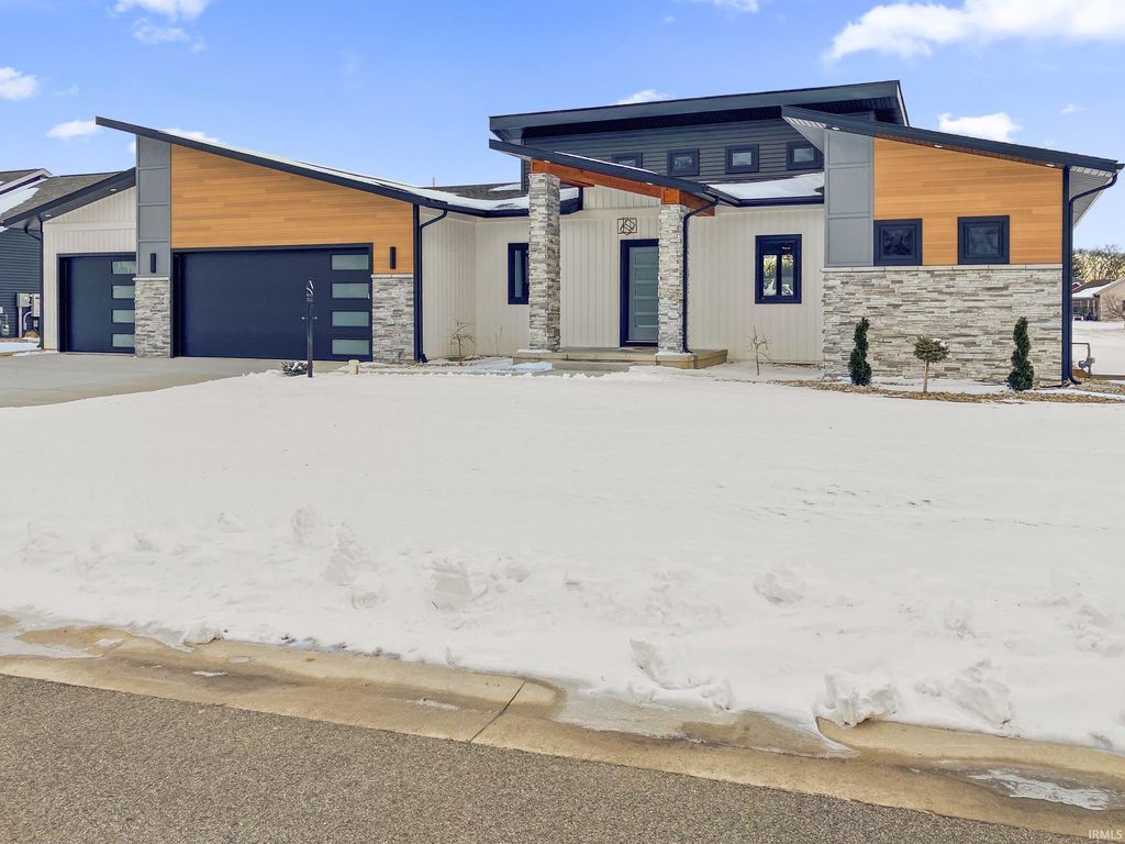 Photo of 53284 Winfield Court, Bristol, IN 46507 (MLS # 202605773)