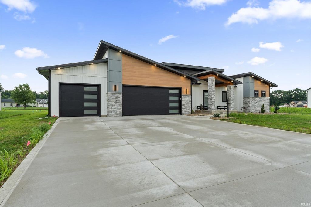 Photo of 53284 Winfield Court, Bristol, IN 46507 (MLS # 202605773)