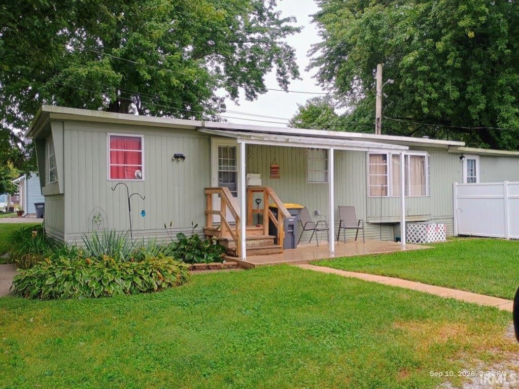 Photo of 804 N Main Street, Tipton, IN 46072 (MLS # 202638192)