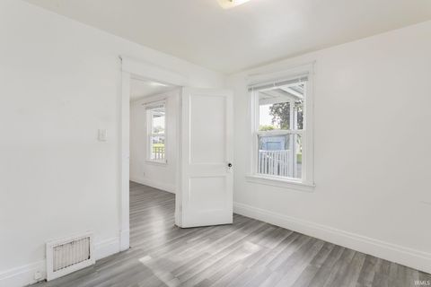 Tiny photo for 717 N Brookfield Street, South Bend, IN 46628 (MLS # 202625506)