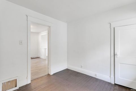 Tiny photo for 717 N Brookfield Street, South Bend, IN 46628 (MLS # 202625506)