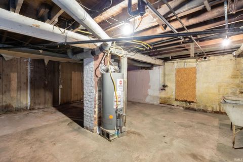 Tiny photo for 717 N Brookfield Street, South Bend, IN 46628 (MLS # 202625506)