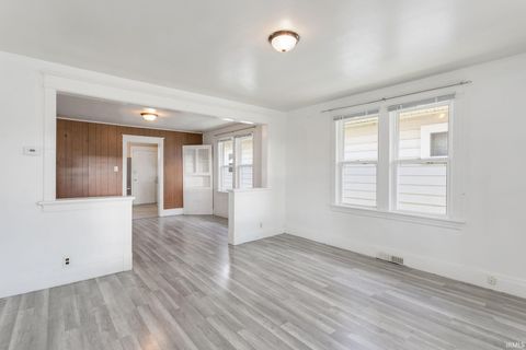 Tiny photo for 717 N Brookfield Street, South Bend, IN 46628 (MLS # 202625506)