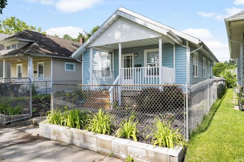 Tiny photo for 717 N Brookfield Street, South Bend, IN 46628 (MLS # 202625506)