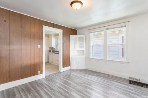 Tiny photo for 717 N Brookfield Street, South Bend, IN 46628 (MLS # 202625506)