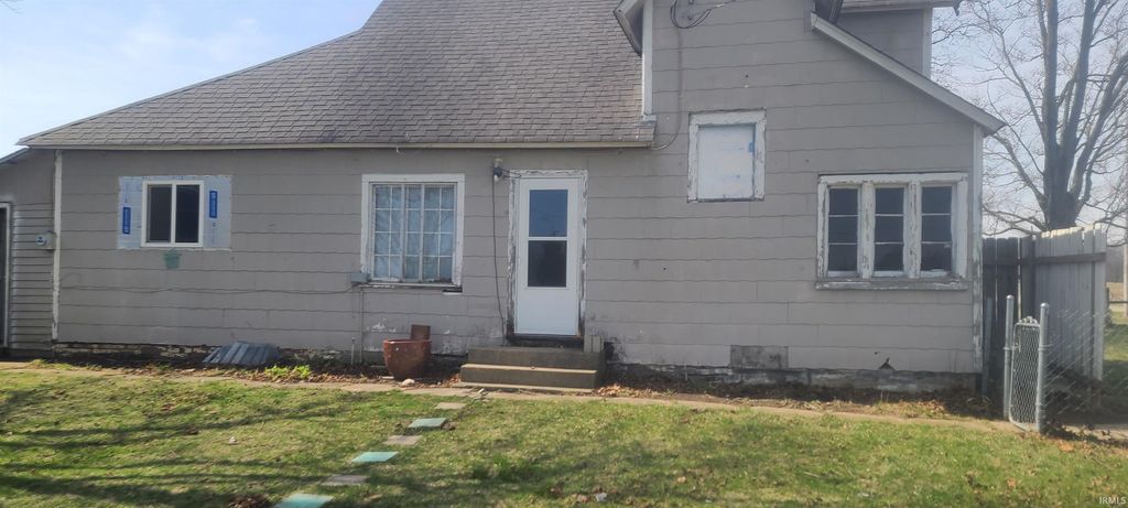 Photo of 10044 E 200 Road, Van Buren, IN 46991 (MLS # 202610551)