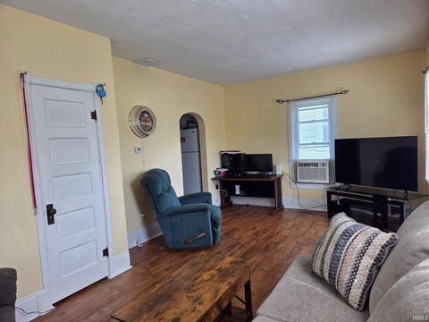 Tiny photo for 1821 S Buckeye Street, Kokomo, IN 46902 (MLS # 202526432)