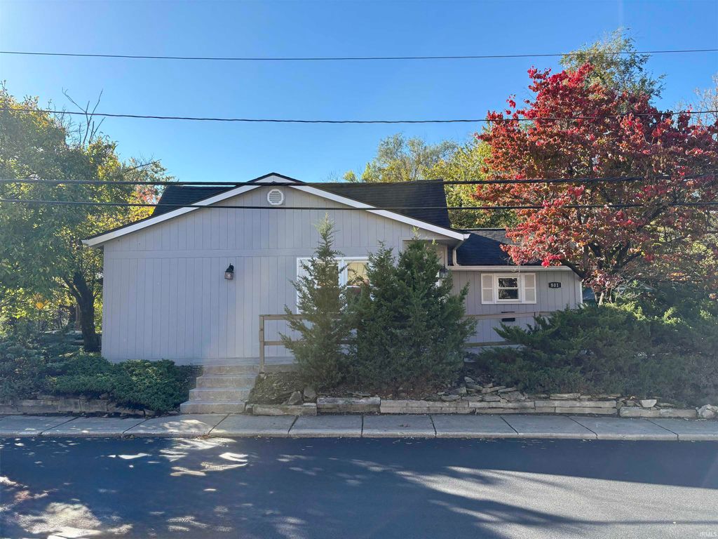 Photo of 801 W 11th Street, Bloomington, IN 47404 (MLS # 202538053)