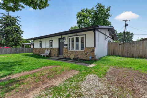 Tiny photo for 905 E GERHART Street, Kokomo, IN 46901 (MLS # 202619462)