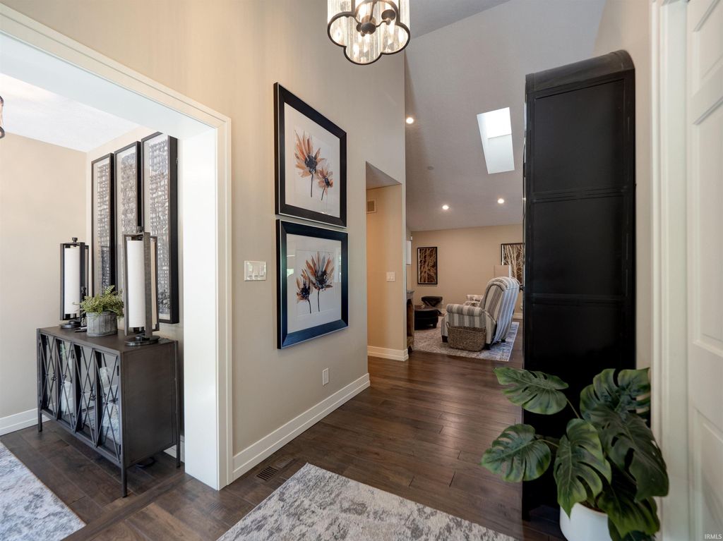 Photo of 464 W PRANCER DR N, Santa Claus, IN 47579 (MLS # 202616555)