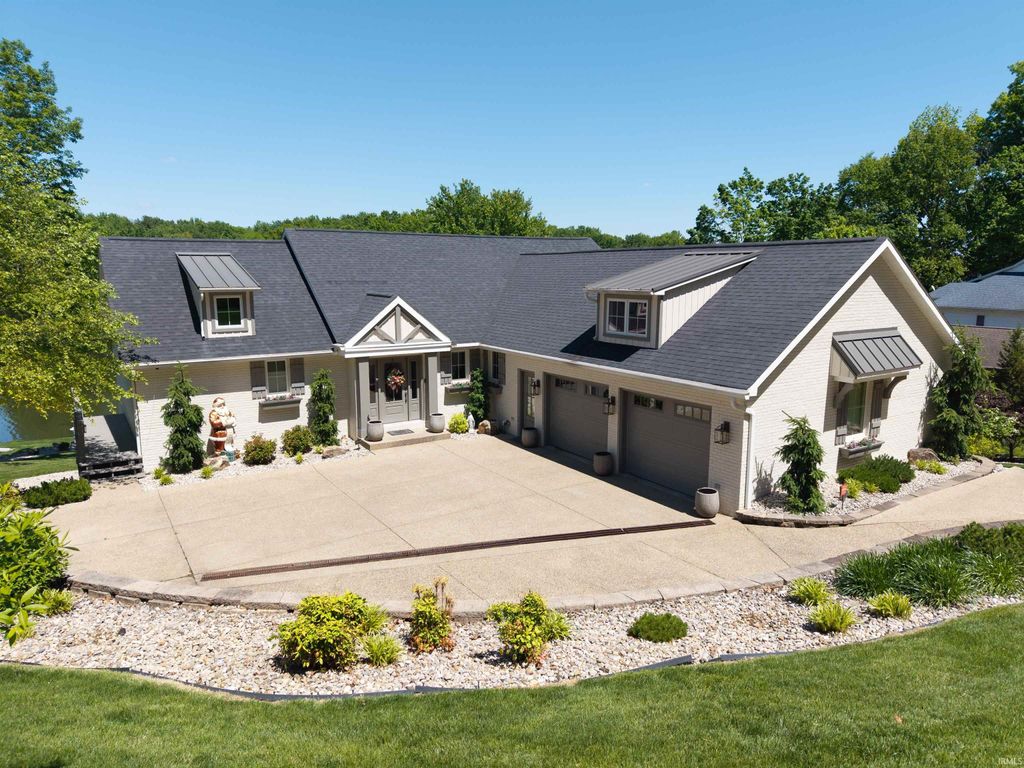 Photo of 464 W PRANCER DR N, Santa Claus, IN 47579 (MLS # 202616555)