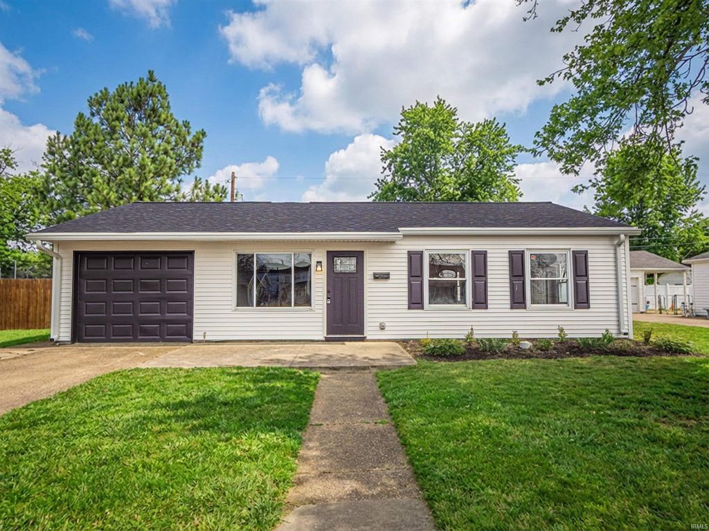 Photo of 519 Greenleaf Drive, Evansville, IN 47710 (MLS # 202608137)