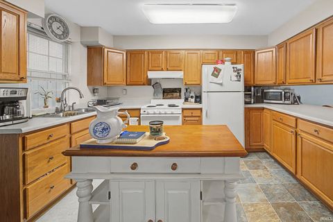 Tiny photo for 1802 W Monroe Street, Kokomo, IN 46901 (MLS # 202605475)