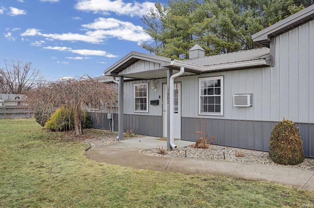 Photo of 1802 W Monroe Street, Kokomo, IN 46901 (MLS # 202605475)