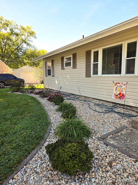 Tiny photo for 1658 W Broadway Street, Kokomo, IN 46902 (MLS # 202641915)