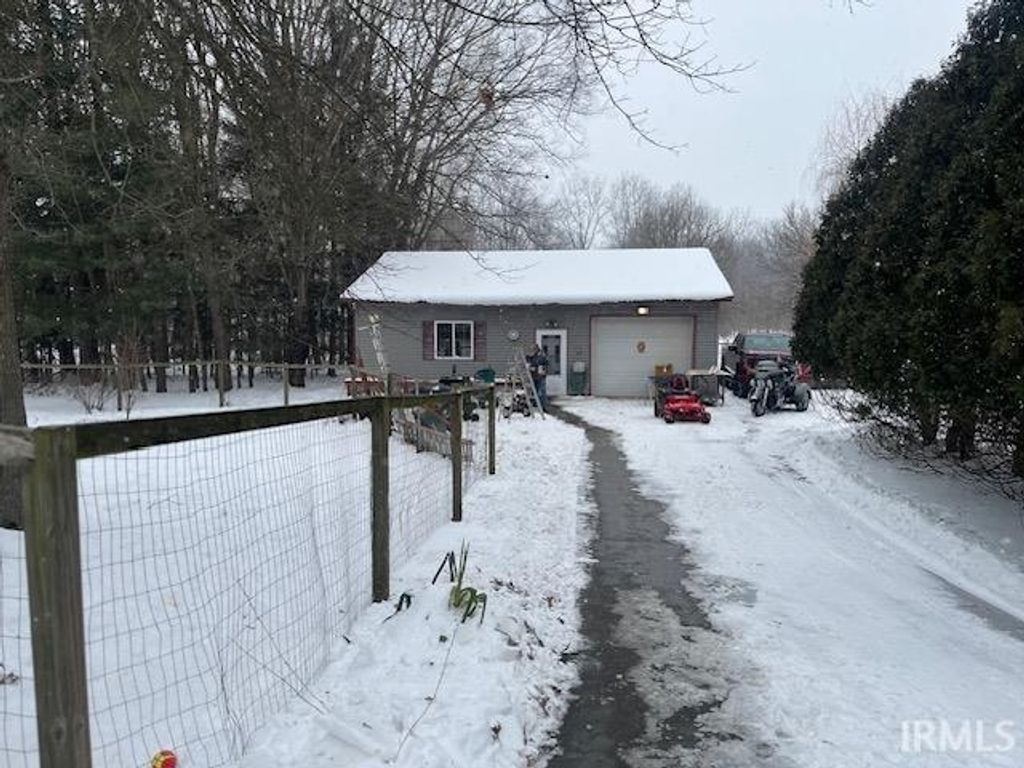 Photo of 54225 Ash Road, Osceola, IN 46561 (MLS # 202603704)