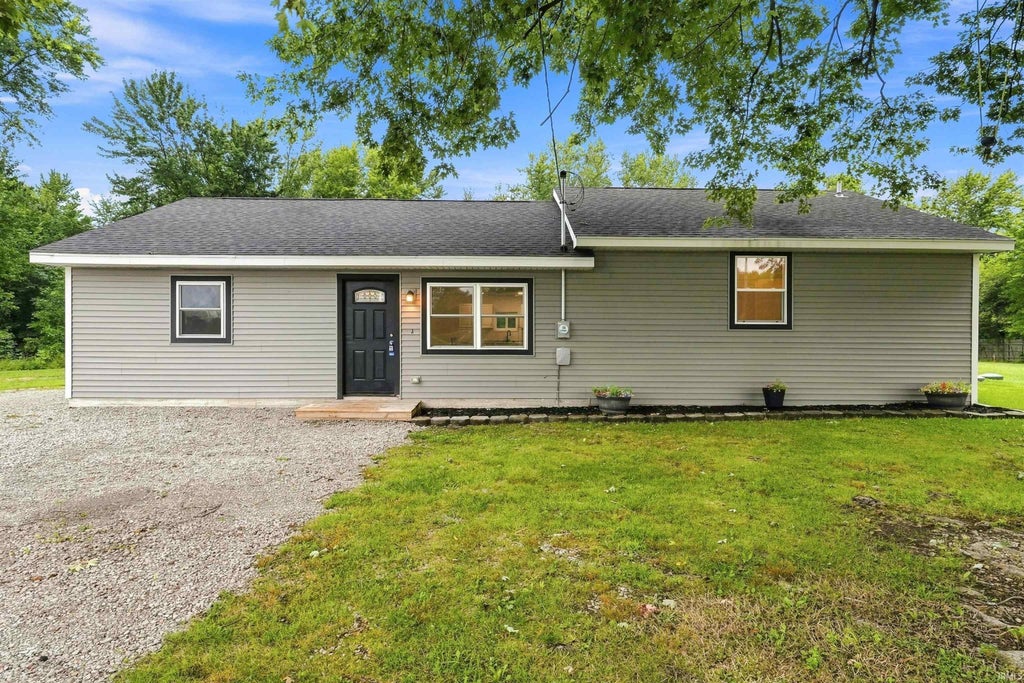 Photo of 2854 S Lima Road, Kendallville, IN 46755 (MLS # 202633362)