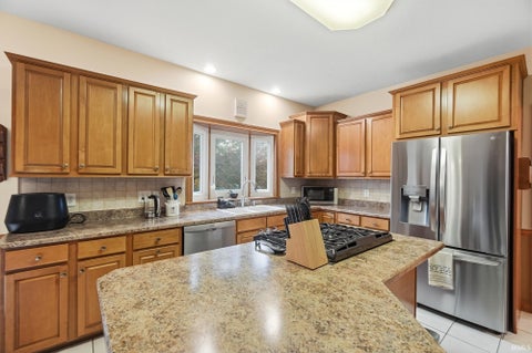 Tiny photo for 2618 Buckhurst Run, Fort Wayne, IN 46815 (MLS # 202644931)