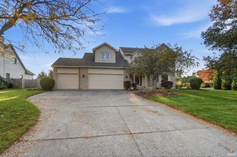 Photo of 2618 Buckhurst Run, Fort Wayne, IN 46815 (MLS # 202644931)