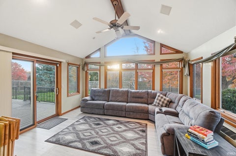 Tiny photo for 2618 Buckhurst Run, Fort Wayne, IN 46815 (MLS # 202644931)