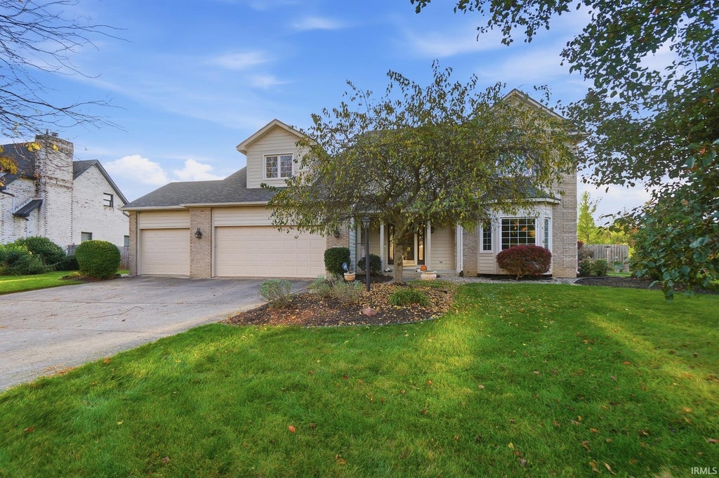 Photo of 2618 Buckhurst Run, Fort Wayne, IN 46815 (MLS # 202644931)