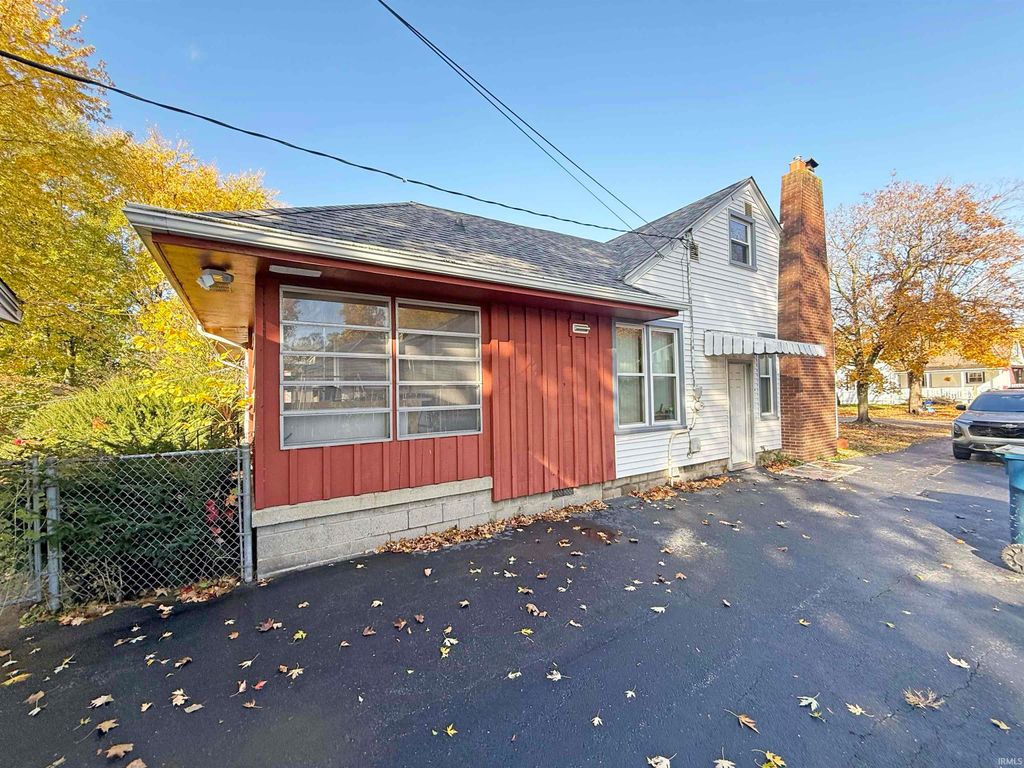 Photo of 2640 38th Street, Highland, IN 46322 (MLS # 202603674)