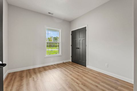 Tiny photo for 35 Dolby Way, Angola, IN 46703 (MLS # 202609410)