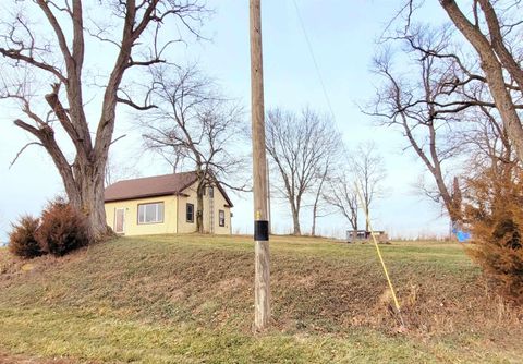 Tiny photo for 1437 W 750 N, Delphi, IN 46923 (MLS # 202600271)