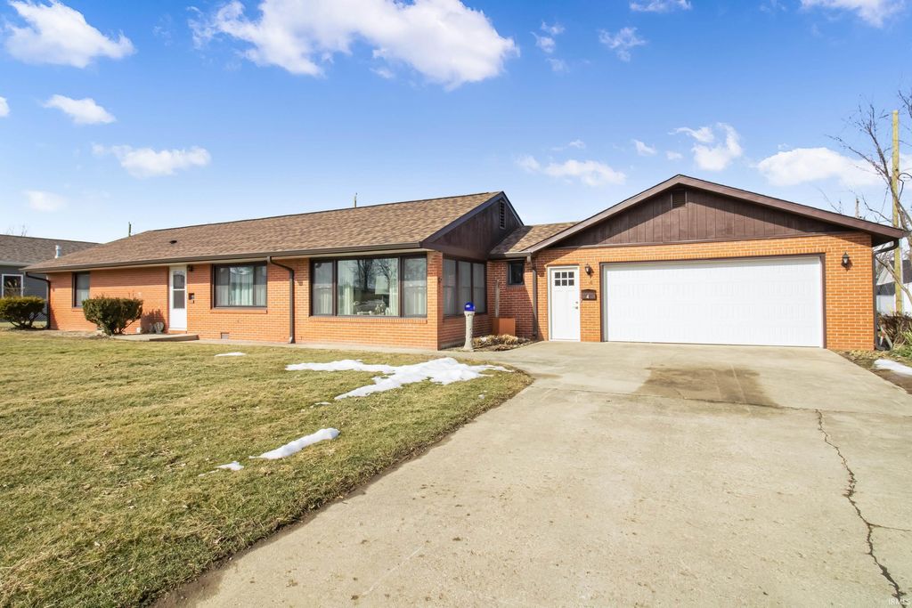 Photo of 4 Crestwood Drive, Winchester, IN 47394 (MLS # 202604949)