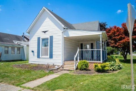 Tiny photo for 821 N Armstrong Street, Kokomo, IN 46901 (MLS # 202526421)