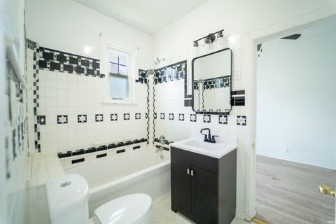 Tiny photo for 821 N Armstrong Street, Kokomo, IN 46901 (MLS # 202526421)