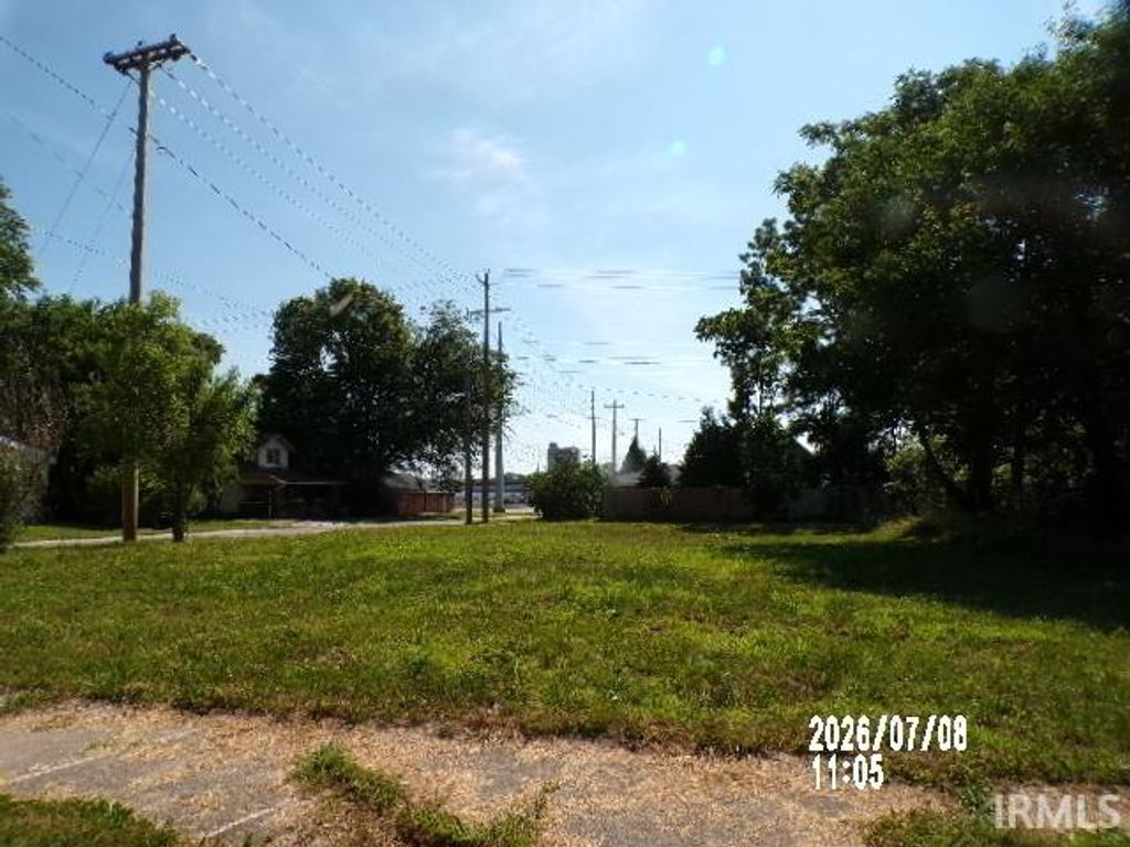 Photo of 803 S Branson Street #9, Marion, IN 46953 (MLS # 202627527)