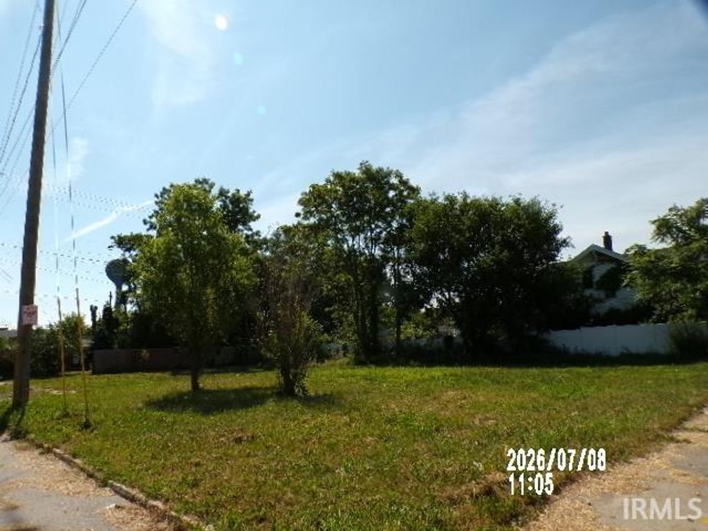Photo of 803 S Branson Street #9, Marion, IN 46953 (MLS # 202627527)