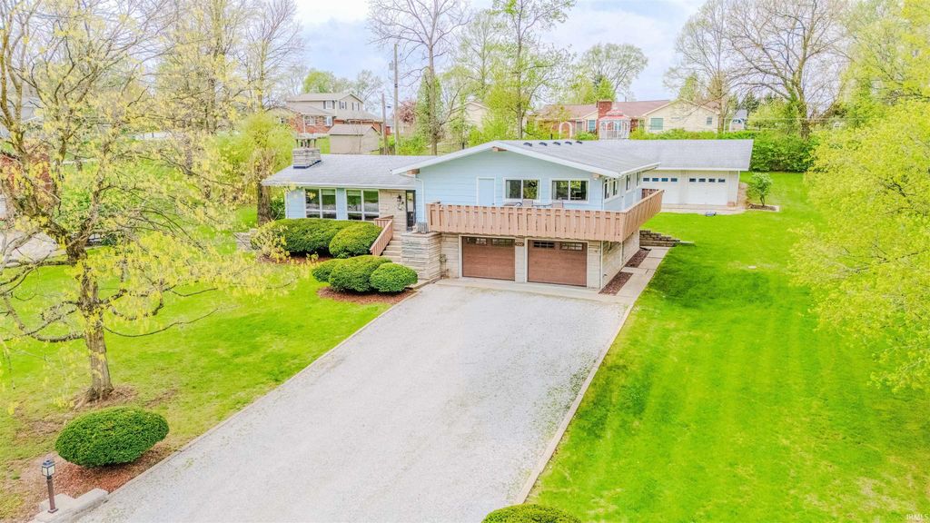 Photo of 3945 N Woodbine Drive, Marion, IN 46952 (MLS # 202613665)