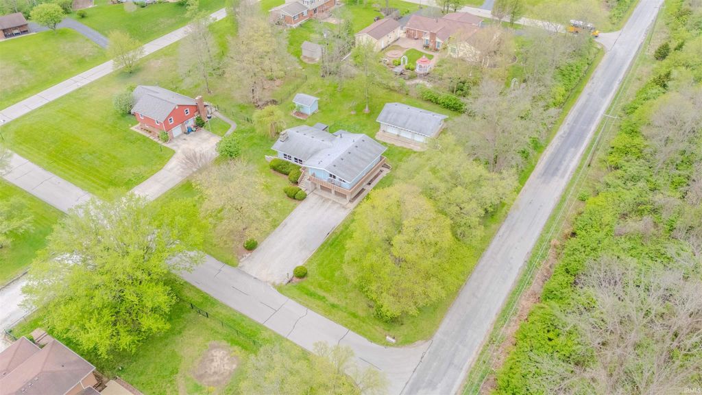 Photo of 3945 N Woodbine Drive, Marion, IN 46952 (MLS # 202613665)