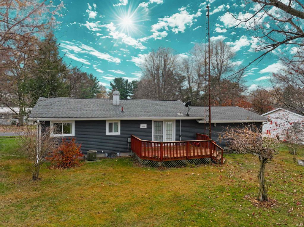 Photo of 441 E Decker Drive, Winamac, IN 46996 (MLS # 202548824)