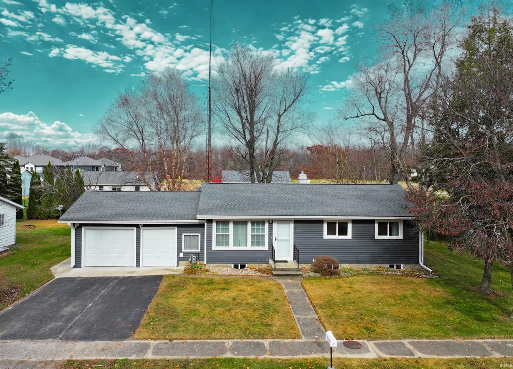 Photo of 441 E Decker Drive, Winamac, IN 46996 (MLS # 202548824)